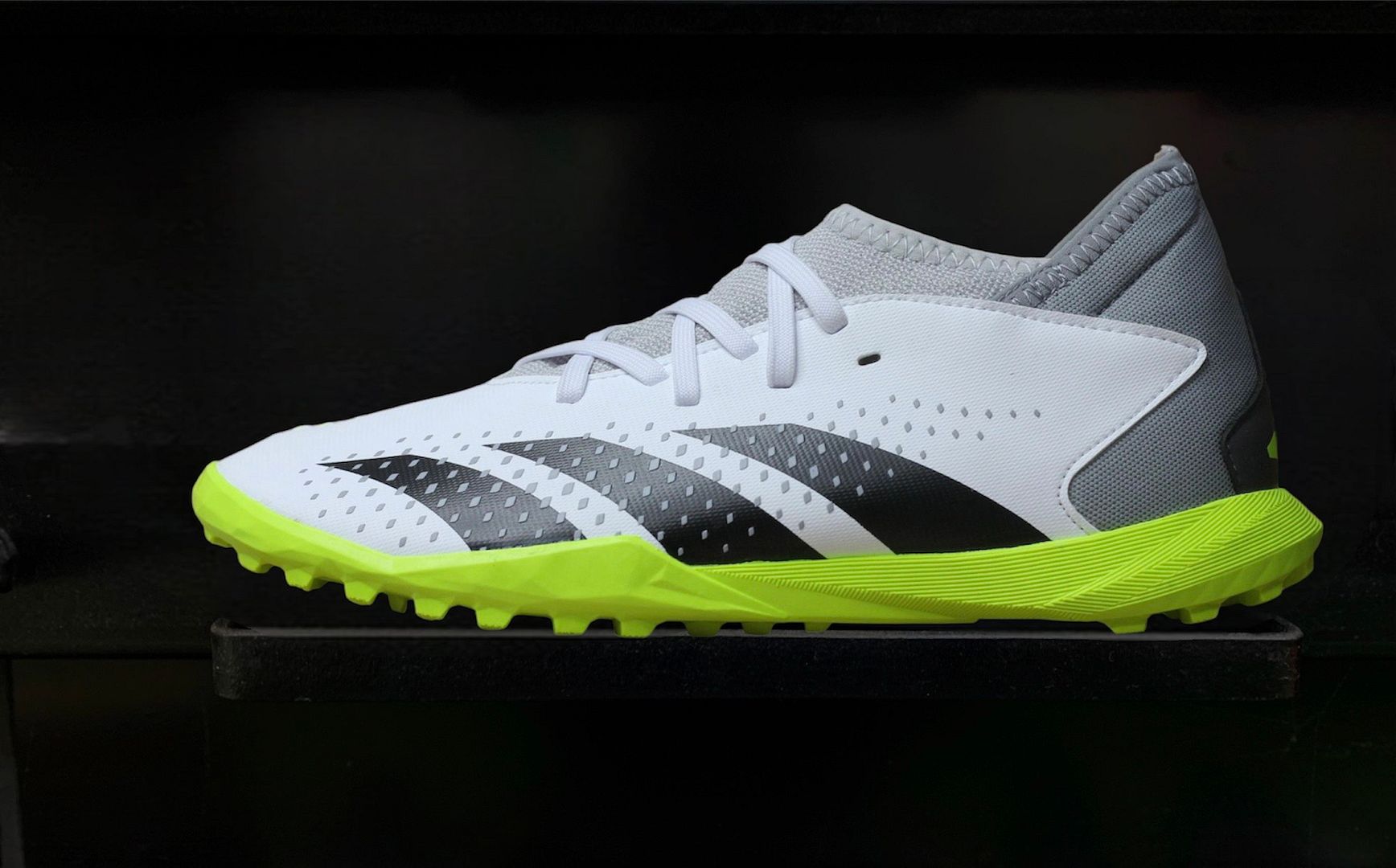Adidas Predator Accuracy .3 TF Junior Crazyrush pack màu trắng đế xanh - IE9450
