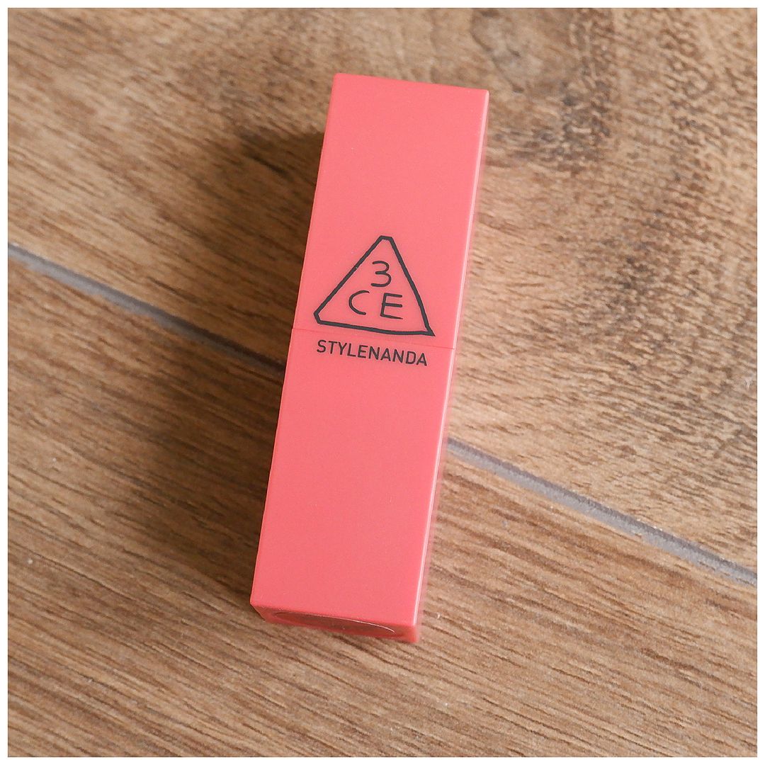3ce mood recipe 2 matte lip colour lipstick review swatch mellow flower makeup look application fair skin dry skin 3ce mood recipe 2 matte lip colour lipstick review swatch mellow flower makeup look application fair skin dry skin