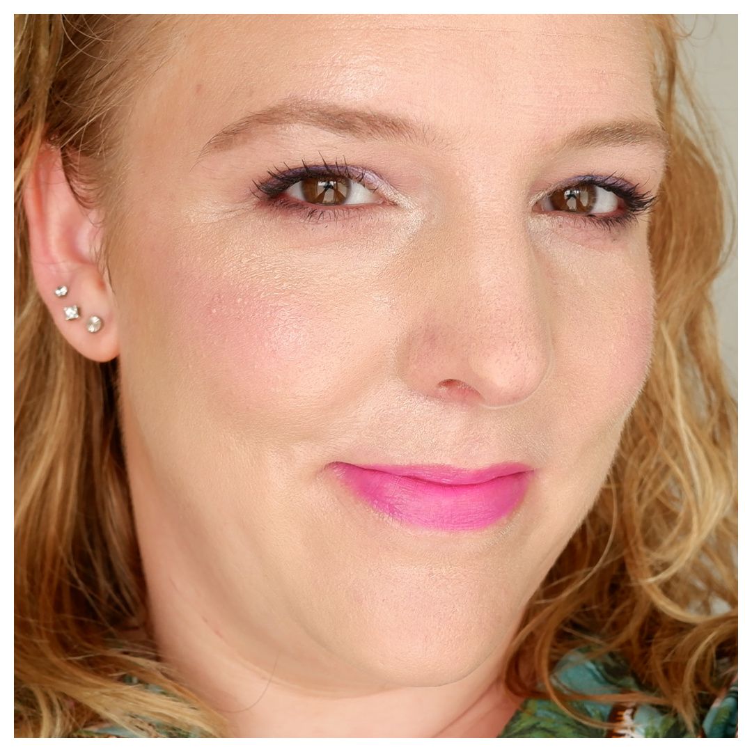 3ina the color lip glow lipstick lip balm 371 drugstore makeup look application fair skin