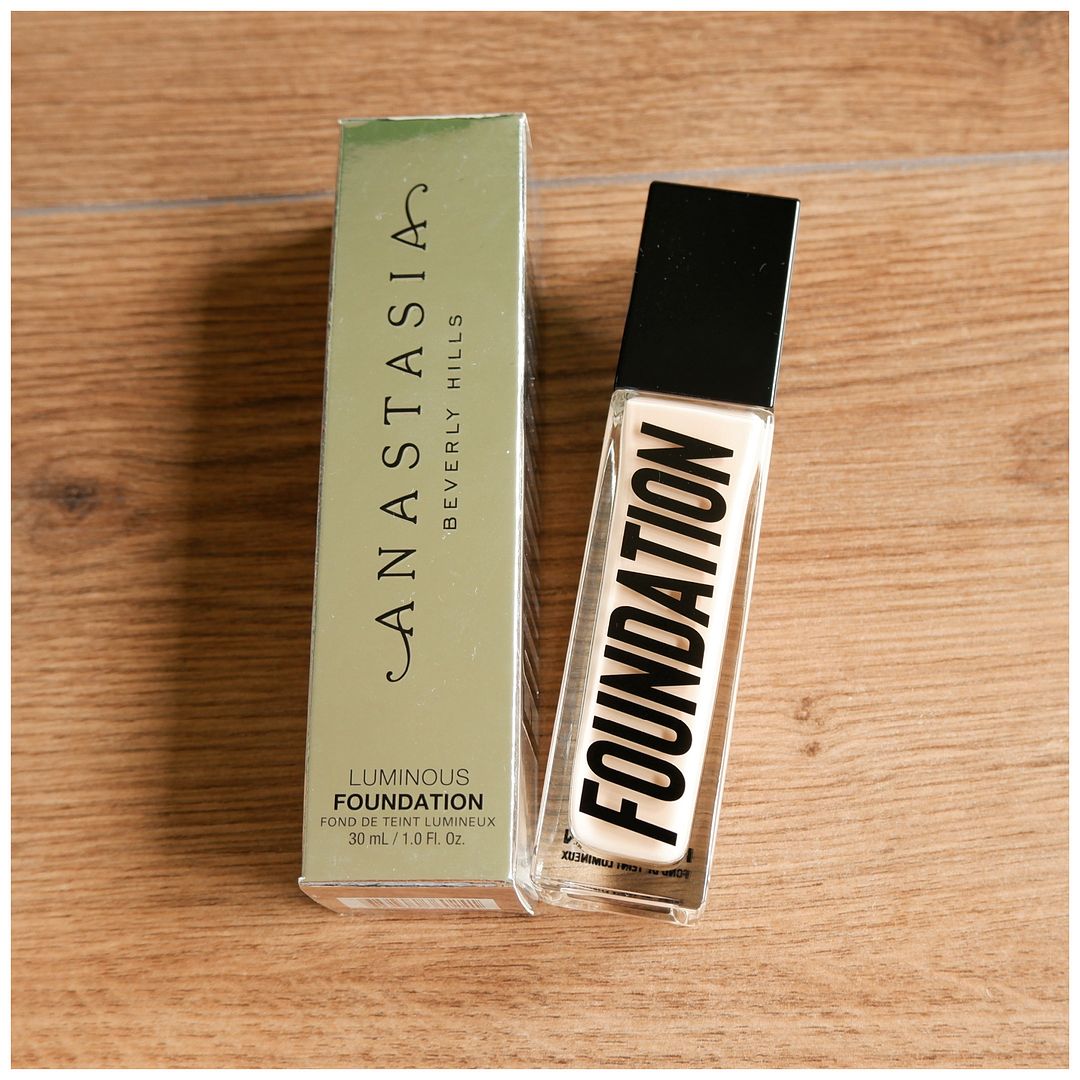anastasia beverly hills luminous foundation hydrating 130 N fair skin review swatch makeup look dry skin anastasia beverly hills luminous foundation hydrating 130 N fair skin review swatch makeup look dry skin