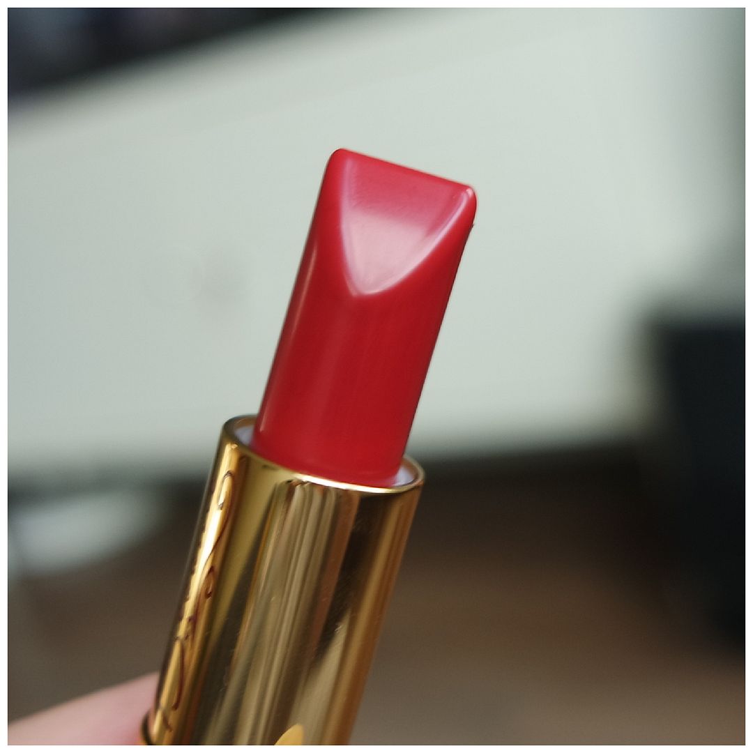 besame cosmetics fairest red snow white red lipstick review swatch makeup look application fair skin besame cosmetics fairest red snow white red lipstick review swatch makeup look application fair skin