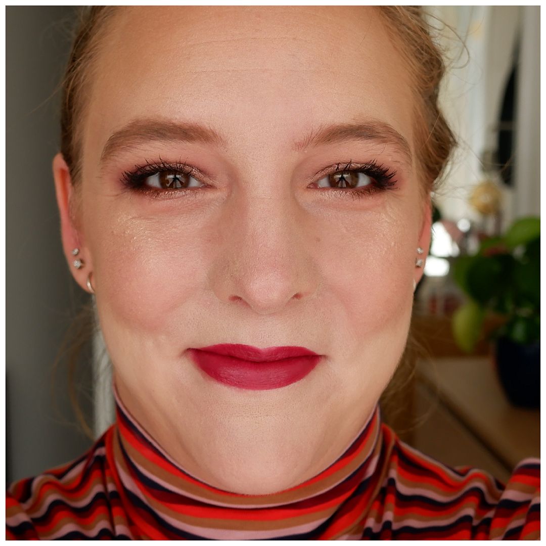 catrice glow beautifying face oil 4 oils jojoba almond argan rose review swatch application fair skin dry skin primer catrice glow beautifying face oil 4 oils jojoba almond argan rose review swatch application fair skin dry skin primer