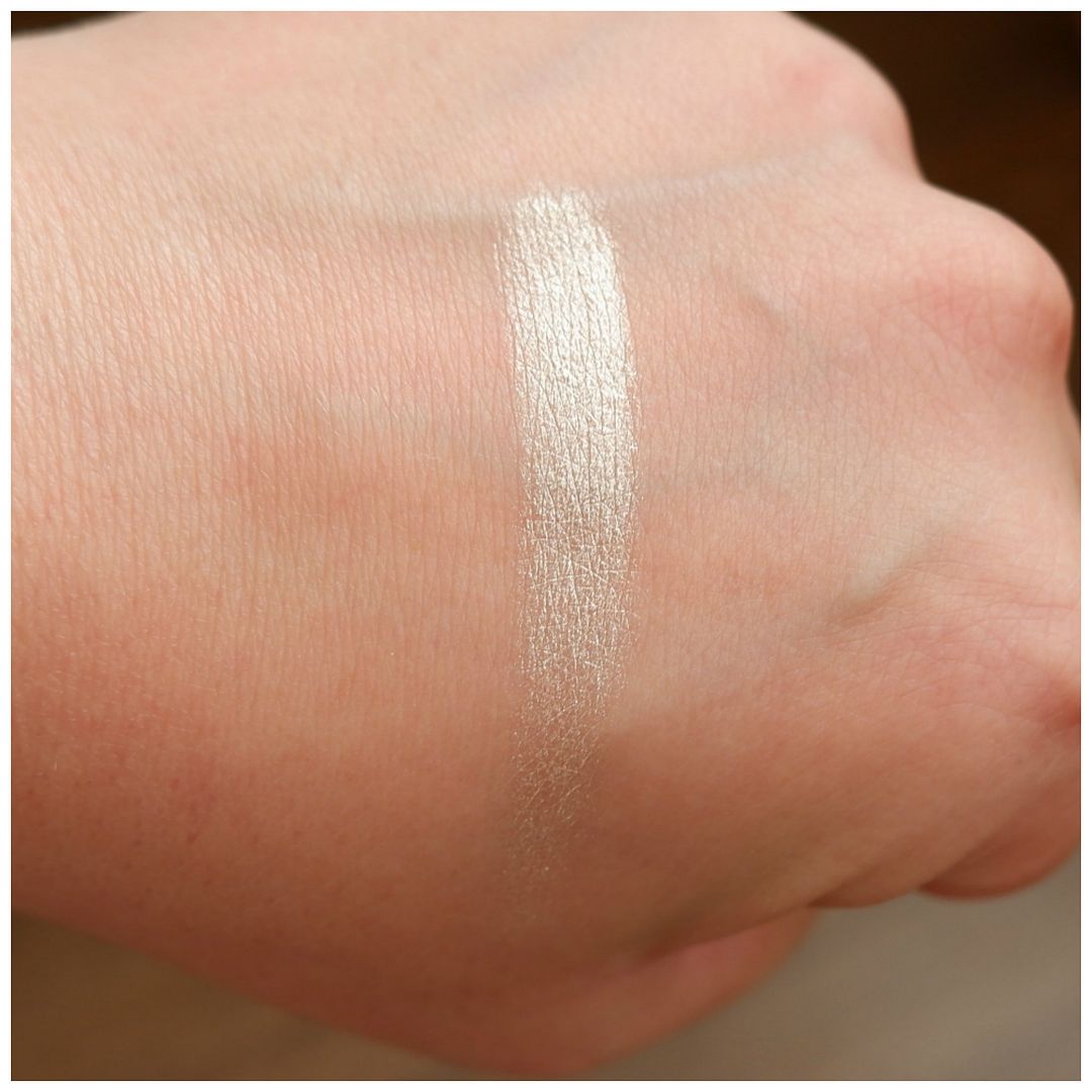 catrice more than highlighter review swatch makeup look fair skin 010 ultimate platinum glaze catrice more than highlighter review swatch makeup look fair skin 010 ultimate platinum glaze