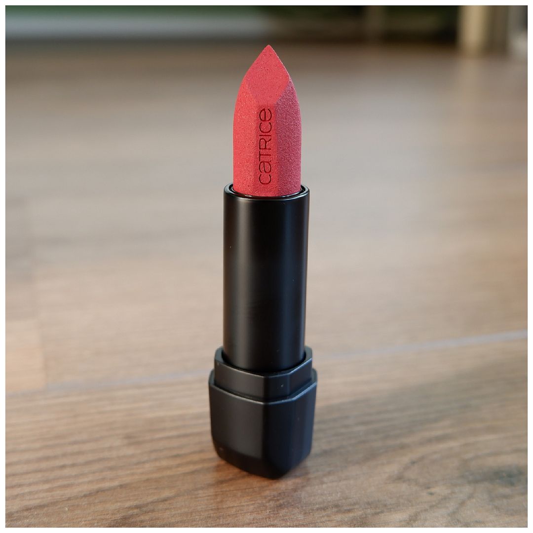 Catrice Demi Matt lipstick 110 REDefine Love review swatch makeup look lipswatch fair skin Catrice Demi Matt lipstick 110 REDefine Love review swatch makeup look lipswatch fair skin
