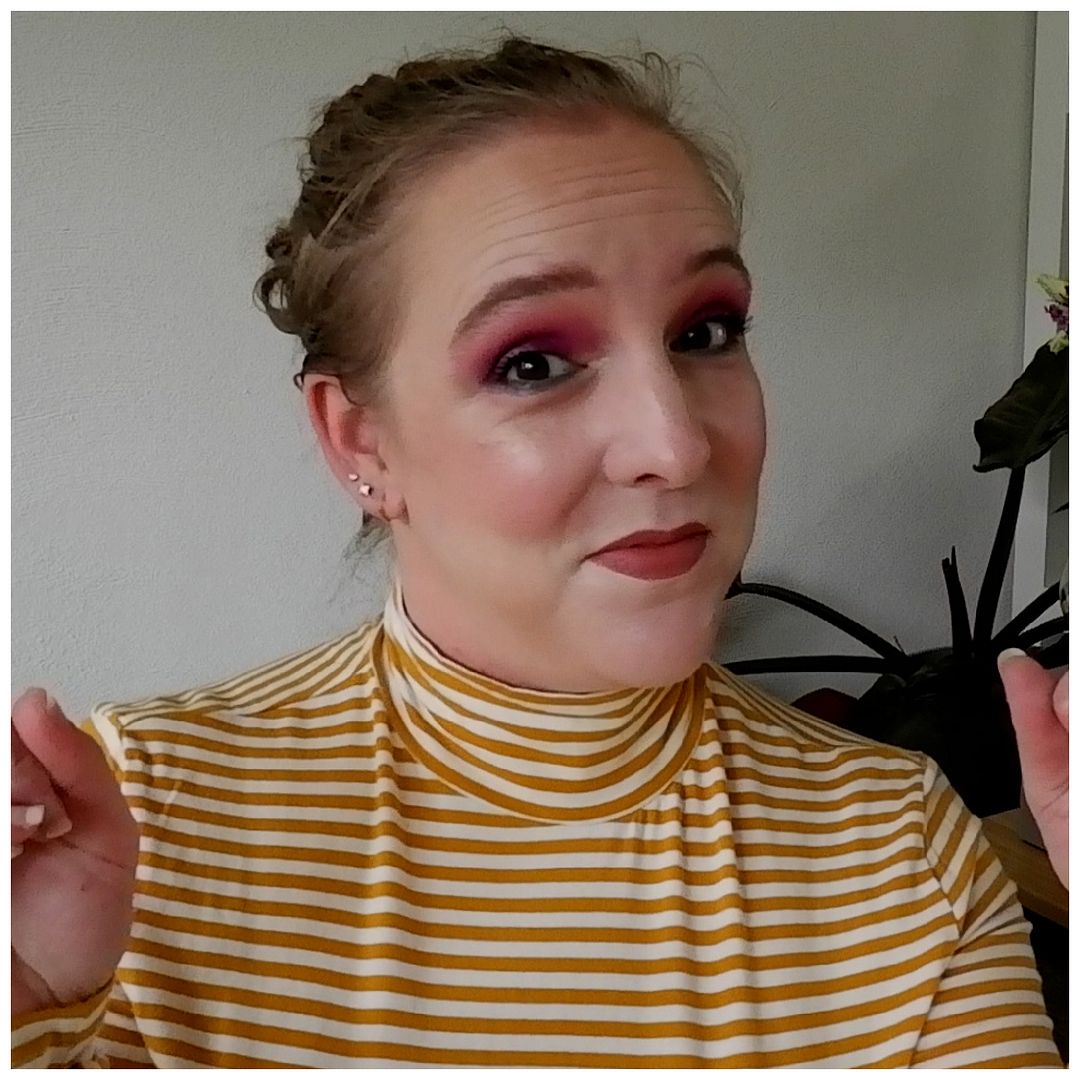 comparing eyeshadow palettes comparing eyeshadow palettes