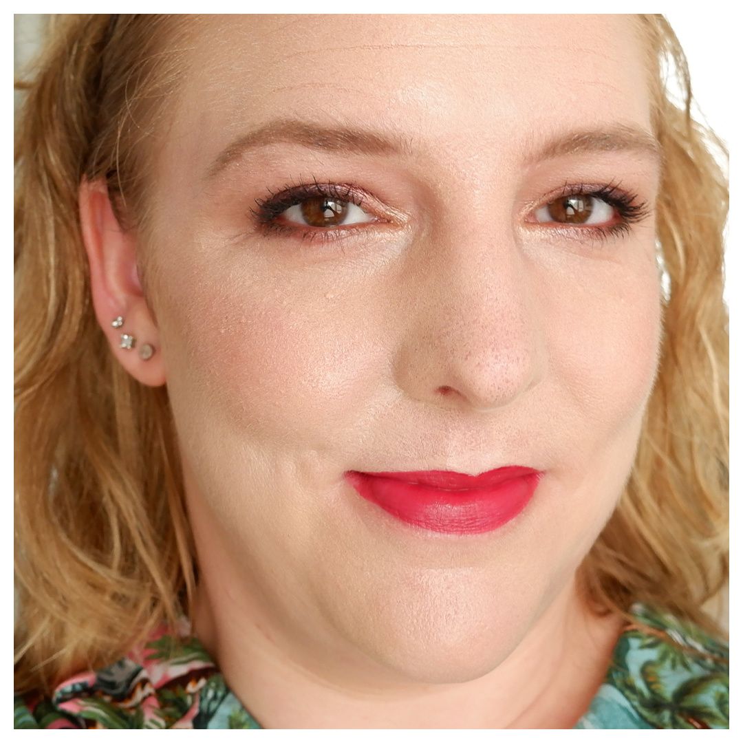 elf halo glow beauty wand contour bronzer highlight blush review swatch charlotte tilbury dupe drugstore makeup look application elf halo glow beauty wand contour bronzer highlight blush review swatch charlotte tilbury dupe drugstore makeup look application