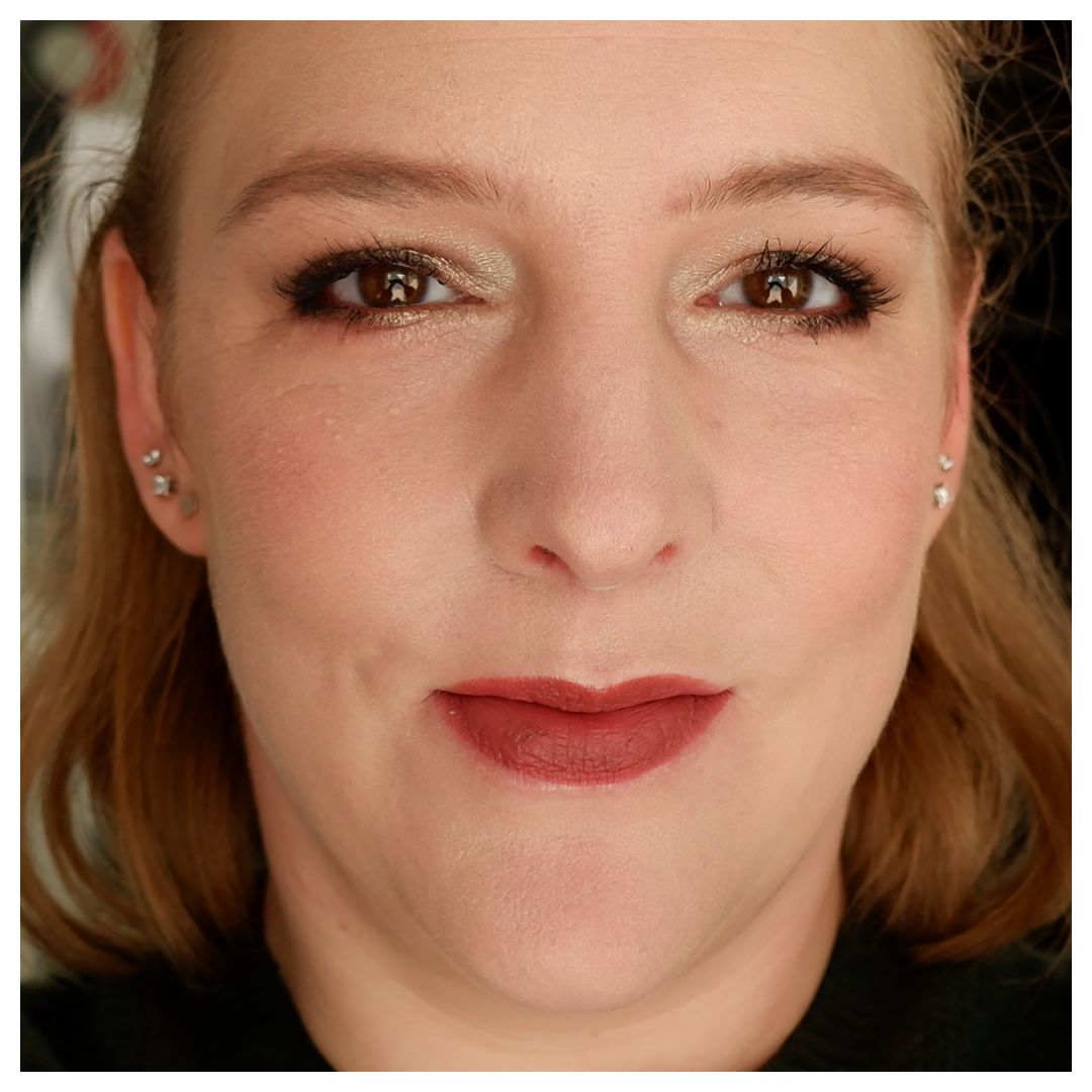 essence jelly grip undereye primer under eye primer review swatch makeup look application drugstore fair skin dry skin