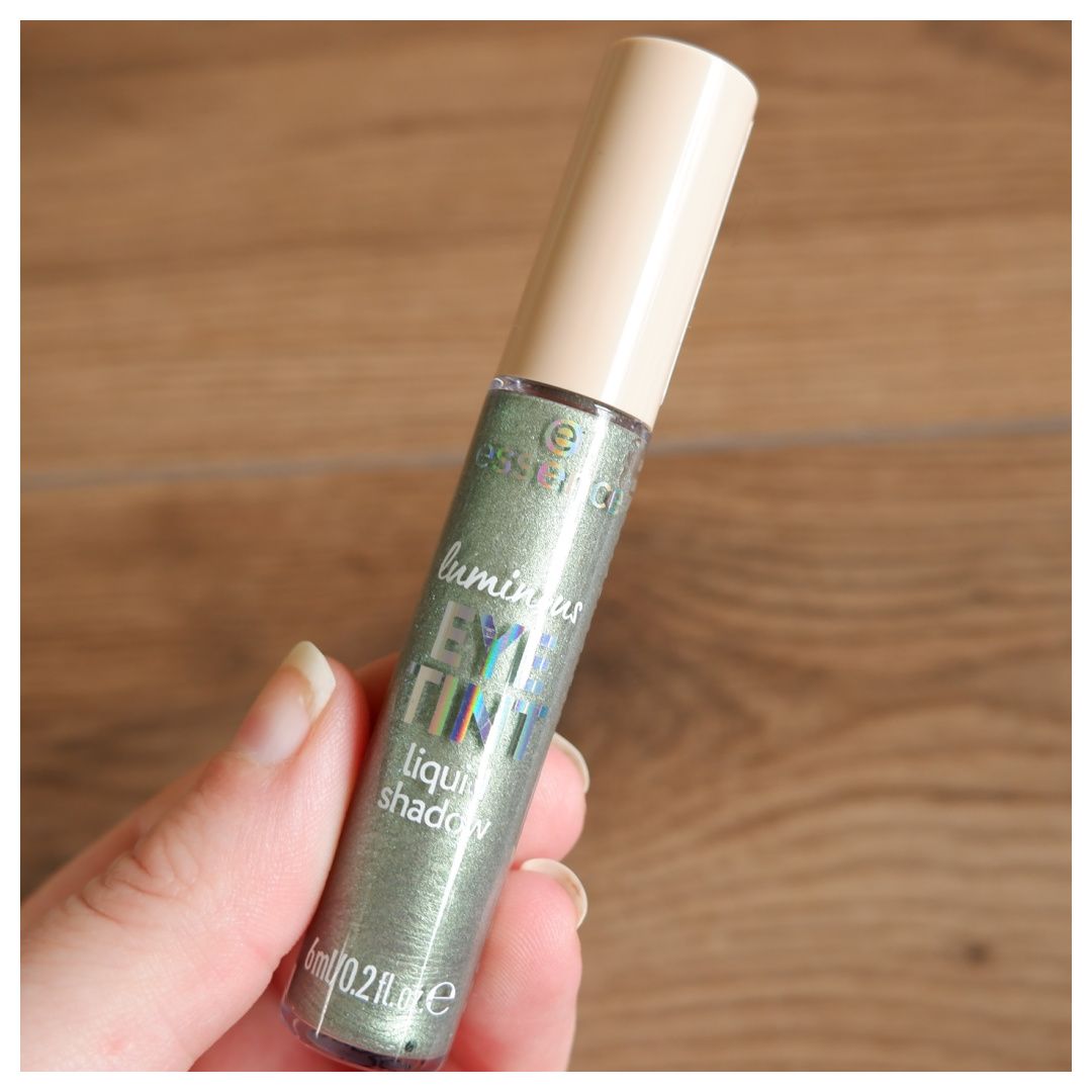 essence luminous eye tint liquid eyeshadow review swatch makeup look application drugstore glazed candy cloud sparkly jade essence luminous eye tint liquid eyeshadow review swatch makeup look application drugstore glazed candy cloud sparkly jade