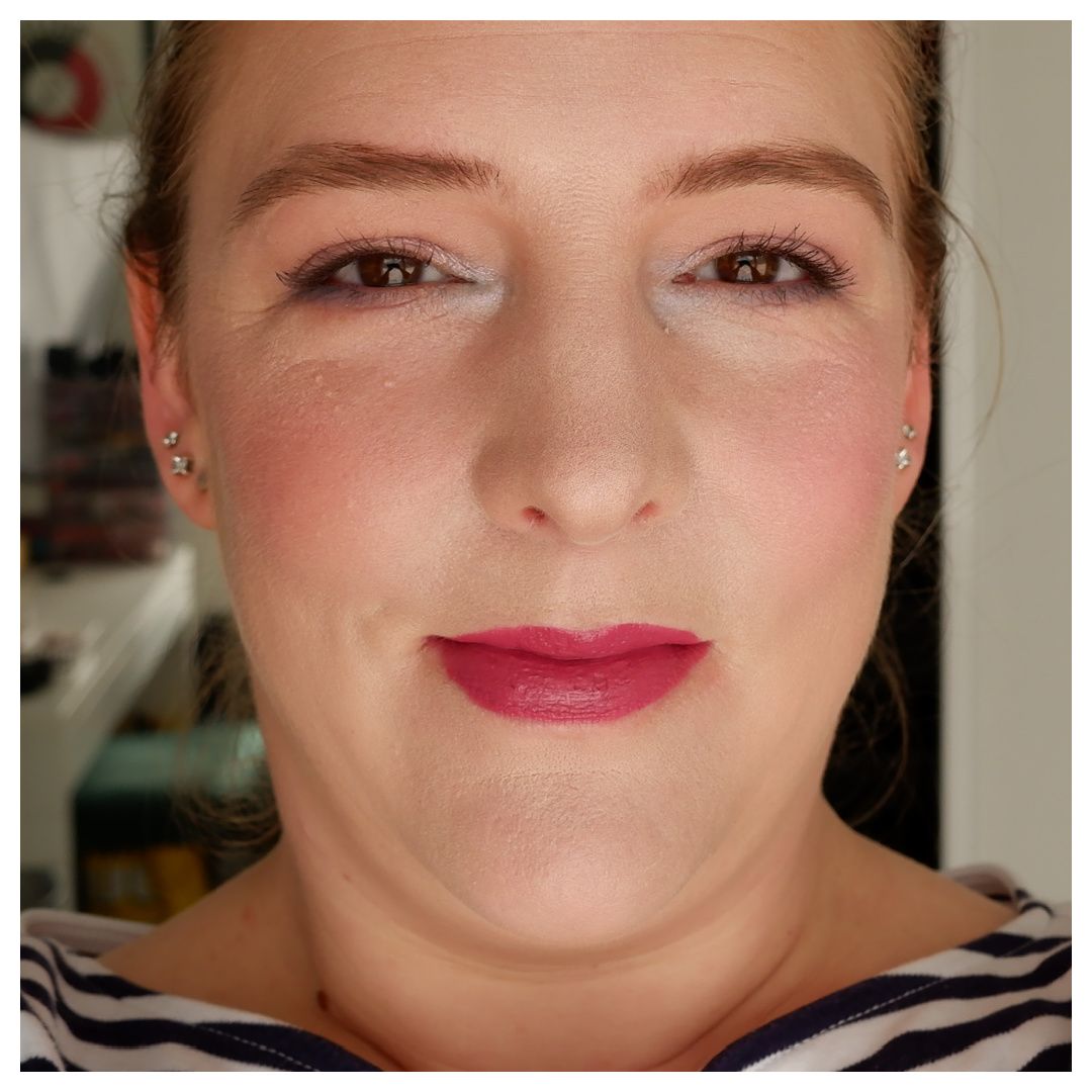 essence skin tint foundation review swatch makeup look application drugstore 10 fair skin essence skin tint foundation review swatch makeup look application drugstore 10 fair skin