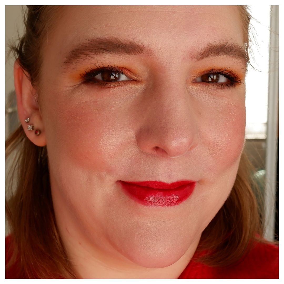 fenty beauty poutsicle lip stain review swatch makeup look application strawberry sangria fair skin