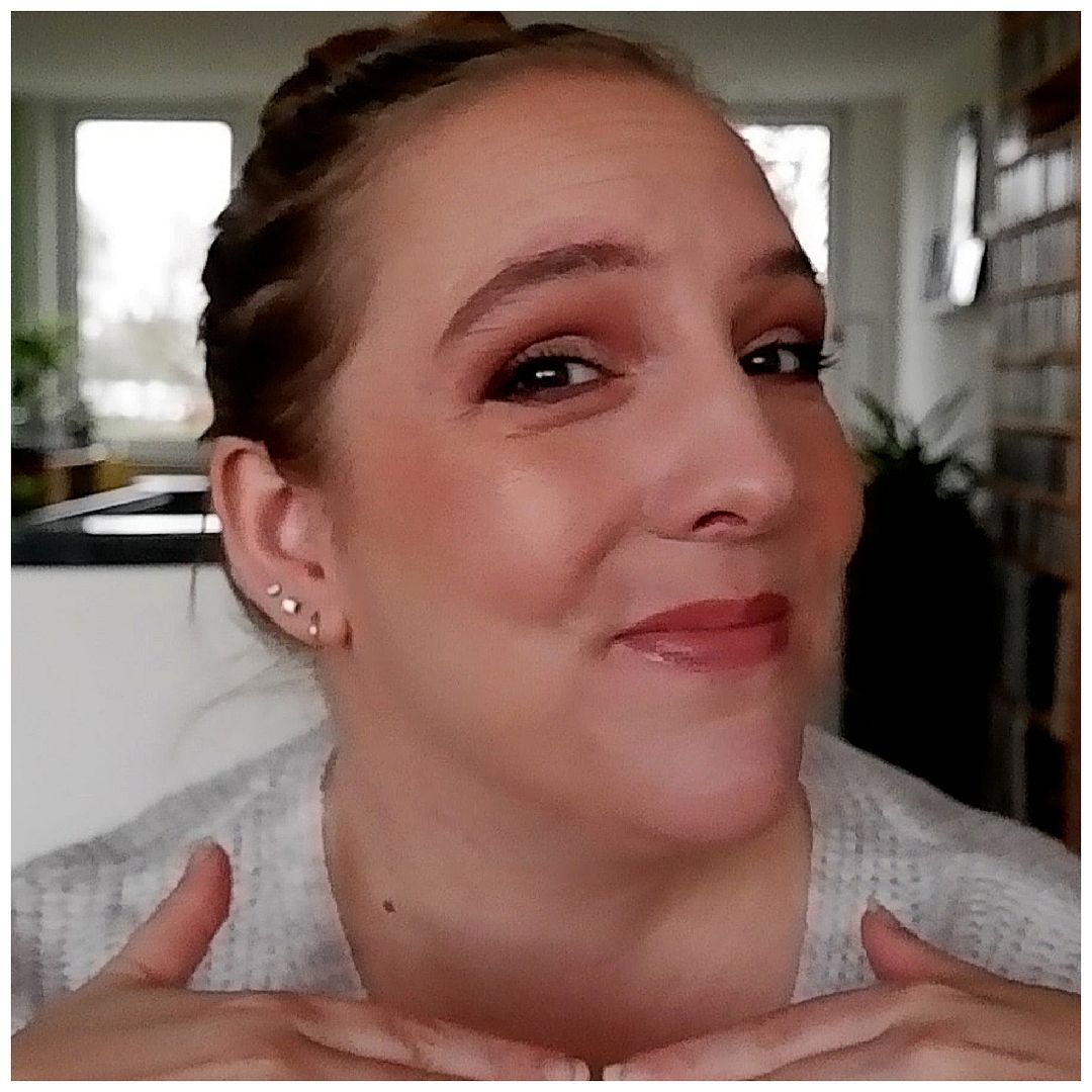 charlotte tilbury makeup look luxury full face review swatch fair skin everyday glam charlotte tilbury makeup look luxury full face review swatch fair skin everyday glam