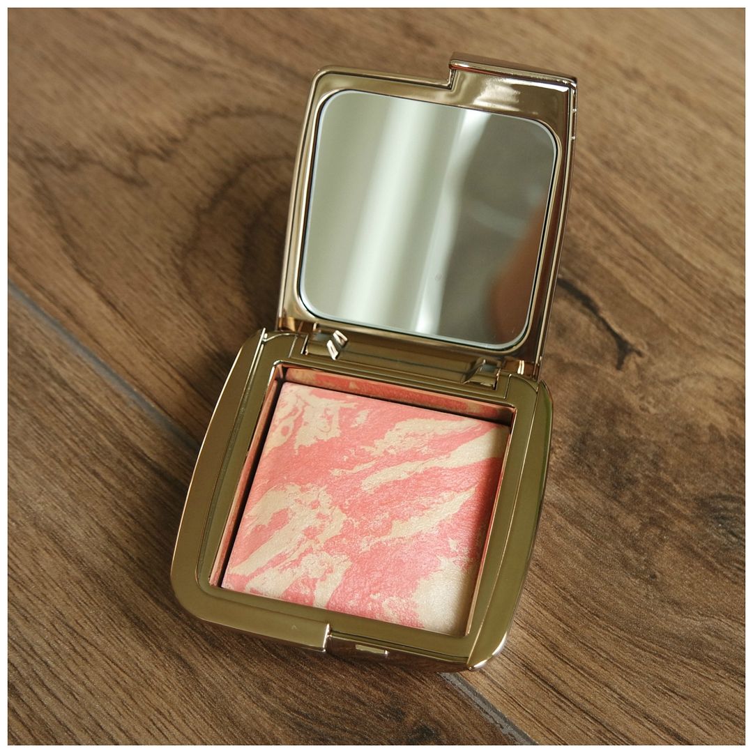 hourglass ambient strobe lighting blush review swatch makeup look incandescent electra