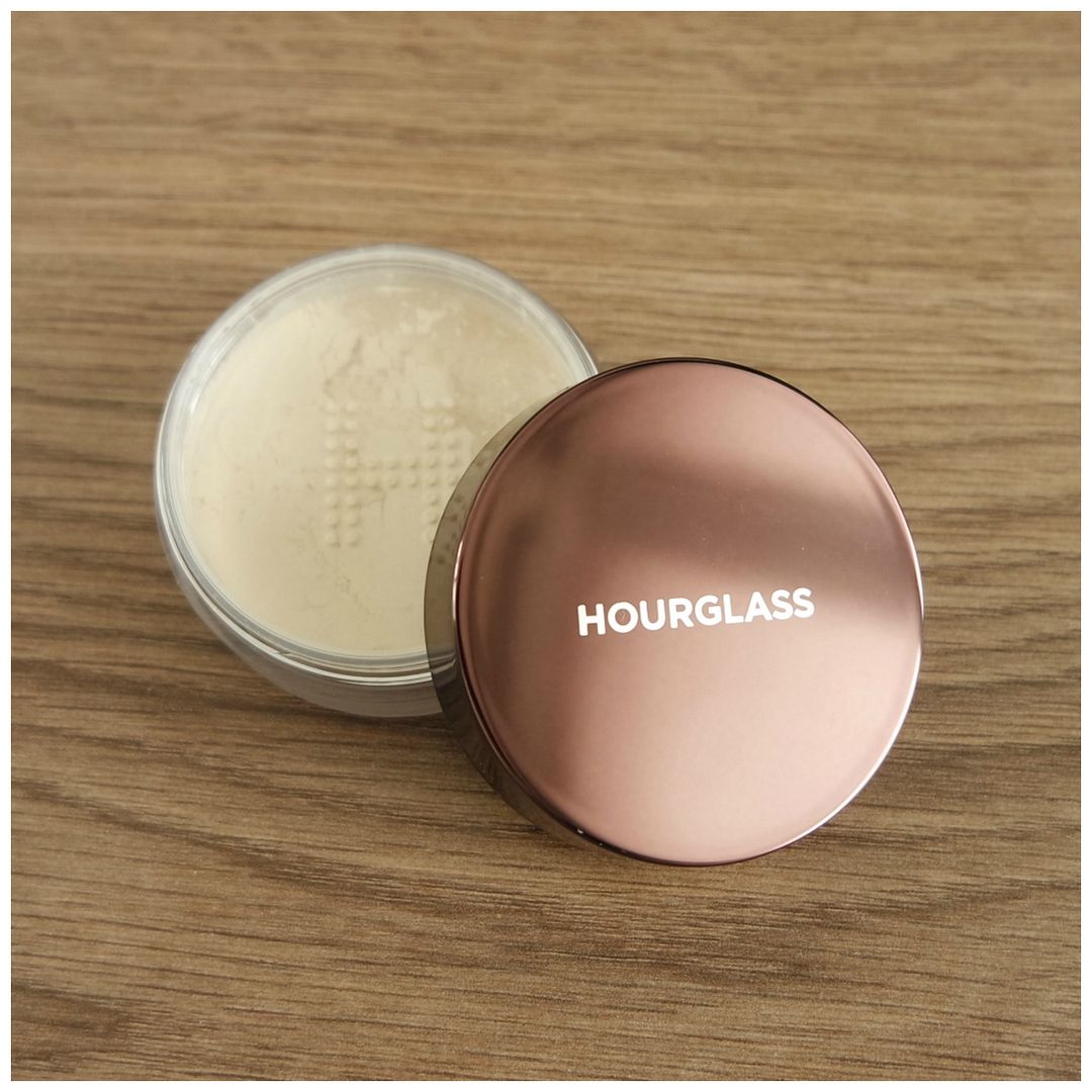 hourglass veil mineral translucent setting powder review swatch makeup look fair skin hourglass veil mineral translucent setting powder review swatch makeup look fair skin