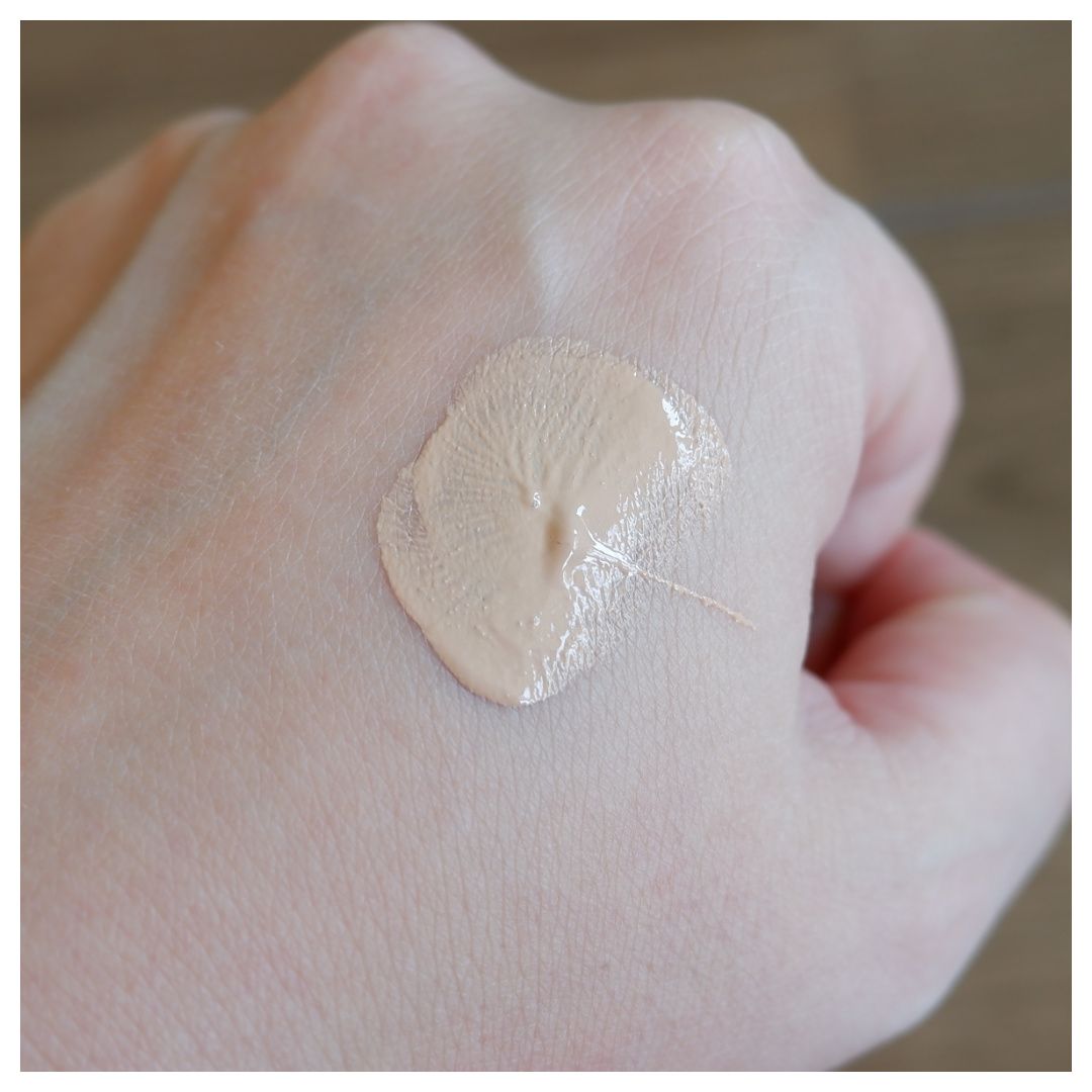 jones road beauty what the foundation moisture tint porcelain review swatch makeup look application dry skin mature skin fair skin  jones road beauty what the foundation moisture tint porcelain review swatch makeup look application dry skin mature skin fair skin