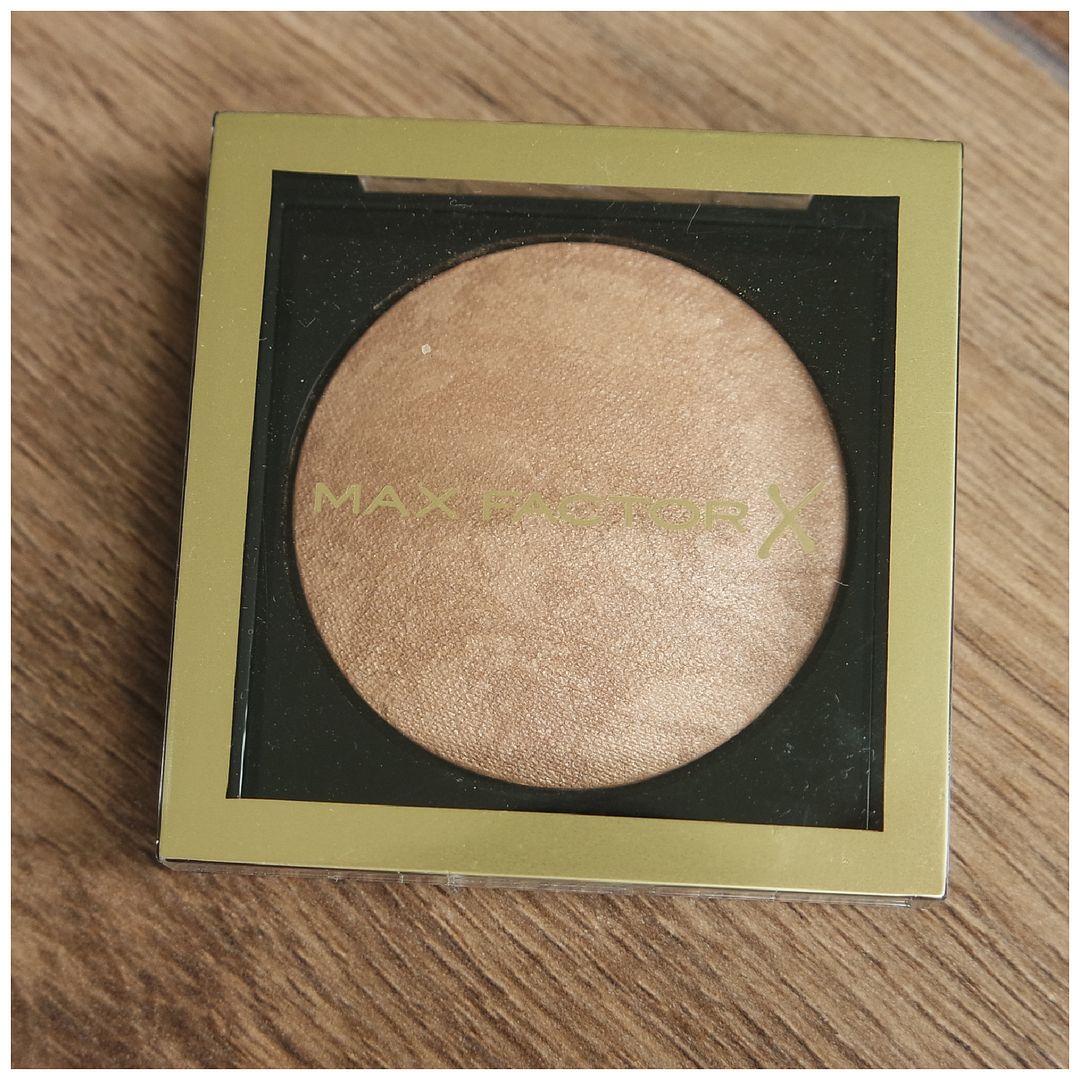 max factor creme bronzer 05 light gold review swatch makeup look application fair skin max factor creme bronzer 05 light gold review swatch makeup look application fair skin