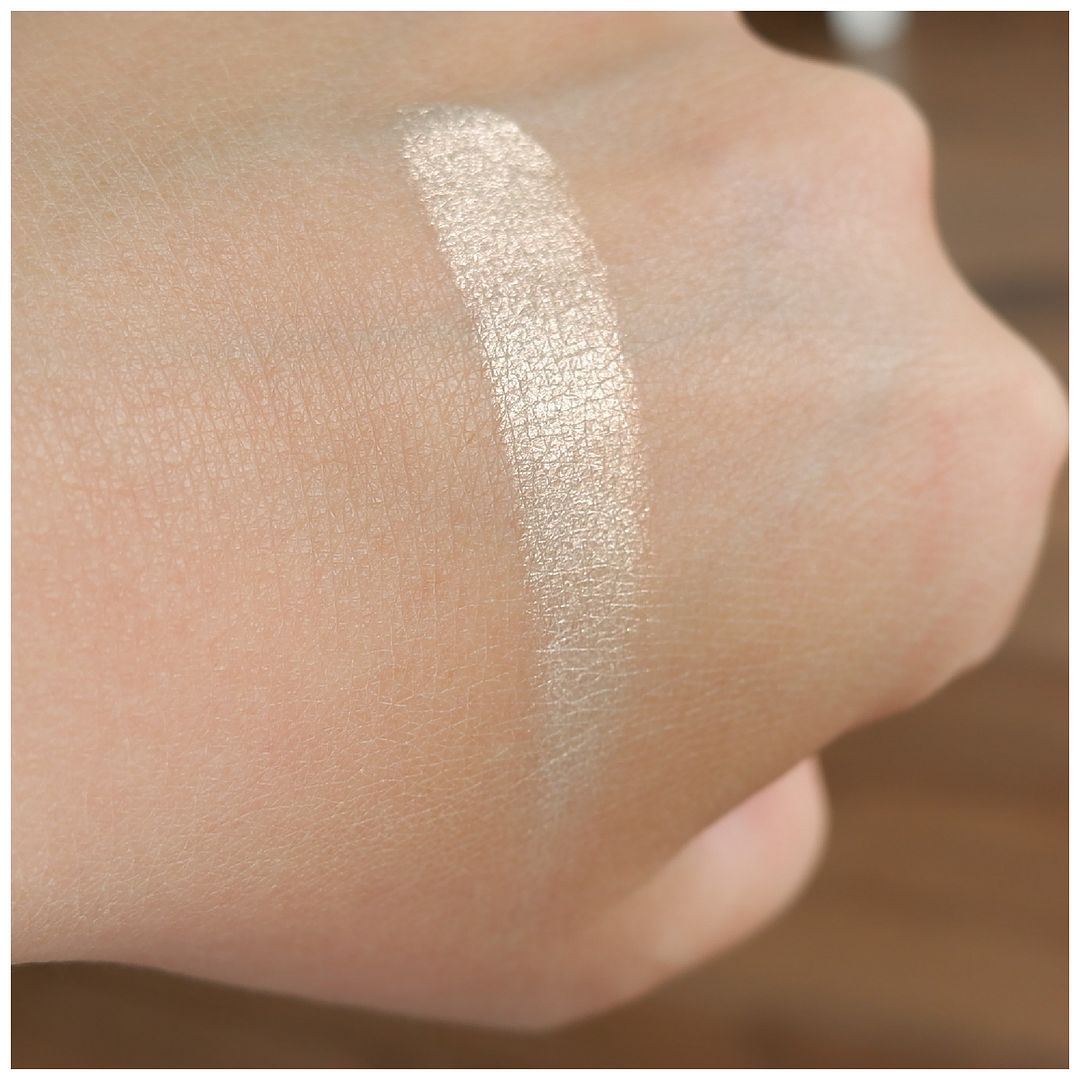 melt digital dust morning star highlighter review swatch makeup look melt digital dust morning star highlighter review swatch makeup look
