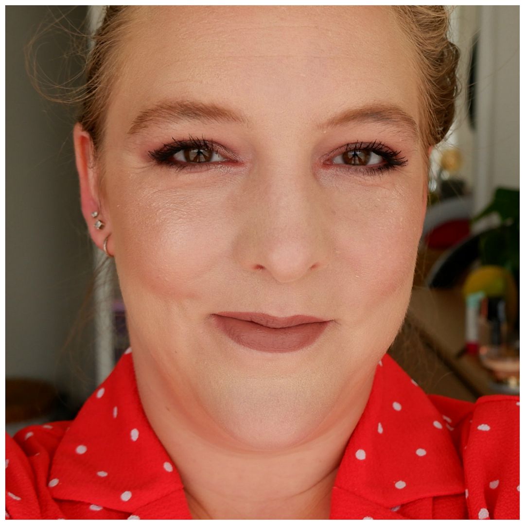 makeup revolution coconut dream hydrating face primer review swatch dry skin pale skin makeup revolution coconut dream hydrating face primer review swatch dry skin pale skin