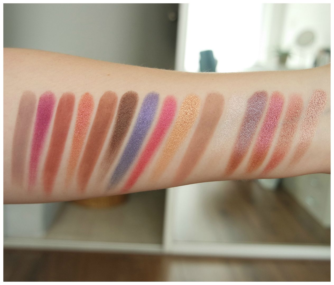 Natascha Denona Lila eyeshadow palette review swatch makeup look 3 looks 1 palette fair skin Natascha Denona Lila eyeshadow palette review swatch makeup look 3 looks 1 palette fair skin