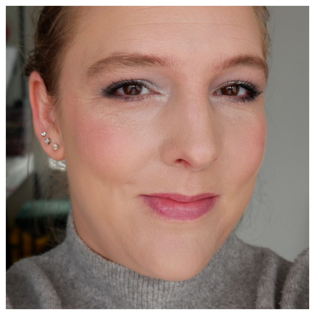 neker veilayer liquid blush cheek review swatch k-beauty yesstyle makeup look application fair skin neker veilayer liquid blush cheek review swatch k-beauty yesstyle makeup look application fair skin