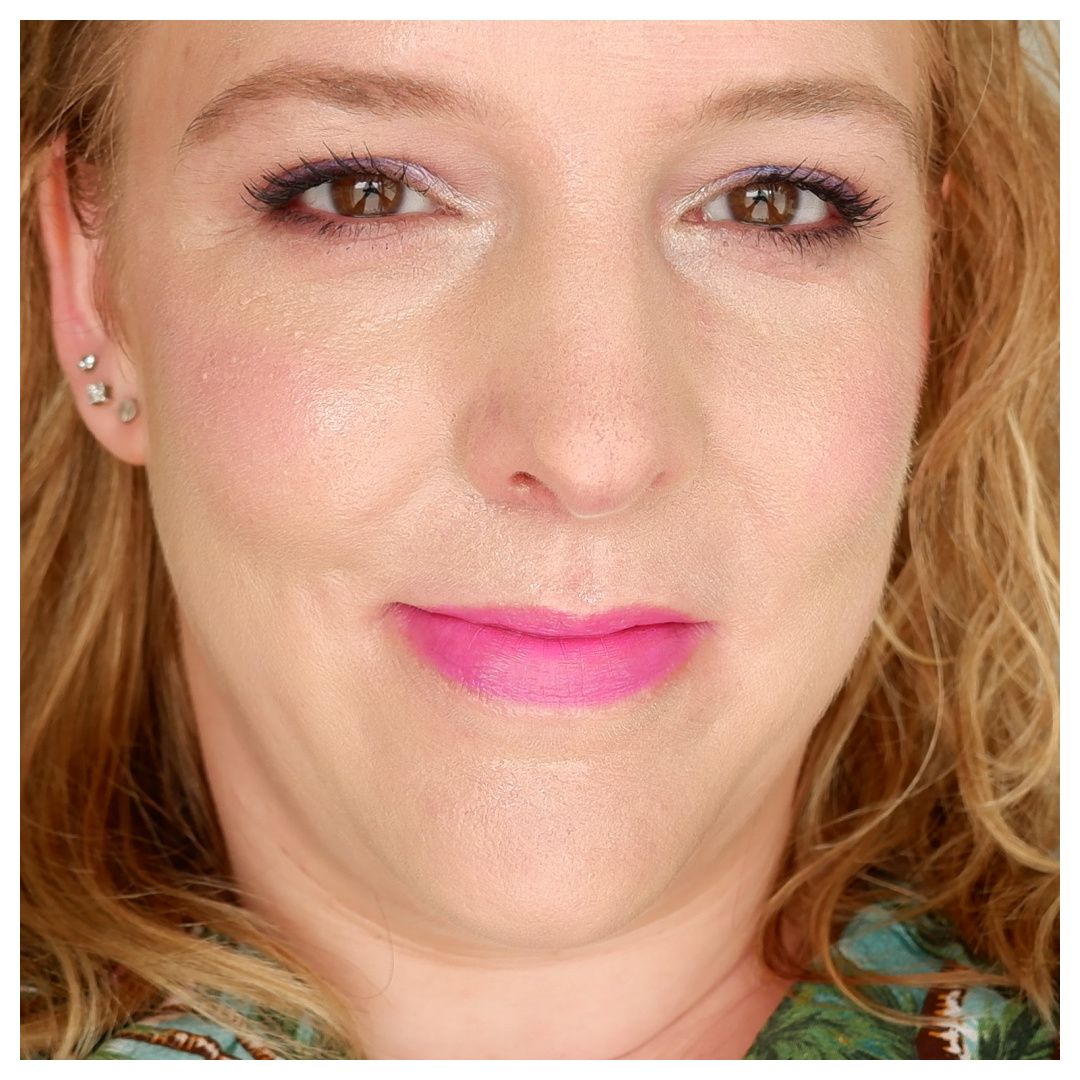 rare beauty positive light under eye brightener concealer review swatch makeup look application light fair skin dry skin mature skin rare beauty positive light under eye brightener concealer review swatch makeup look application light fair skin dry skin mature skin