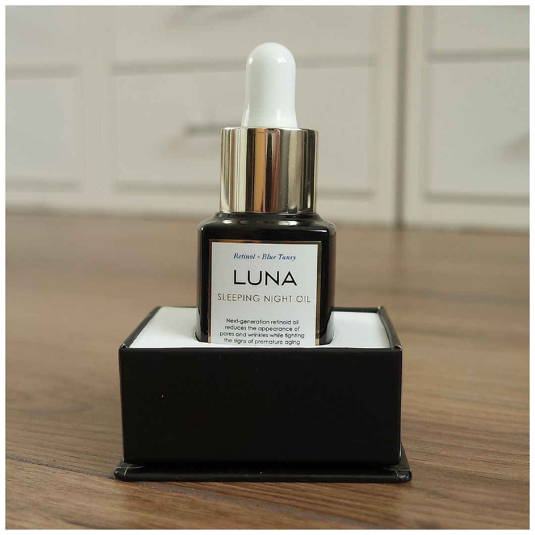 Sunday Riley luna sleeping night oil review swatch skincare fair skin sensitive skin dry skin milia texture Sunday Riley luna sleeping night oil review swatch skincare fair skin sensitive skin dry skin milia texture
