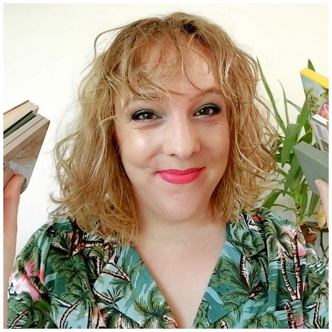 FLOATING IN DREAMS Reviews . Makeup . Fashion . everyday beauty made