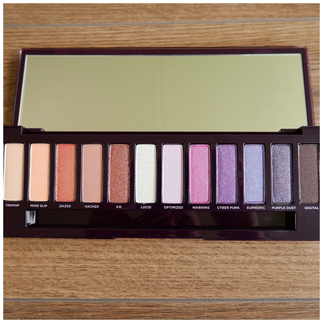 urban decay naked ultraviolet eyeshadow palette review swatch makeup look fair skin wearable everyday 3 looks 1 palette urban decay naked ultraviolet eyeshadow palette review swatch makeup look fair skin wearable everyday 3 looks 1 palette