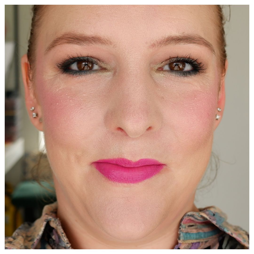 unleashia don't touch glass pink cushion foundation review swatch makeup look application k-beauty fair skin