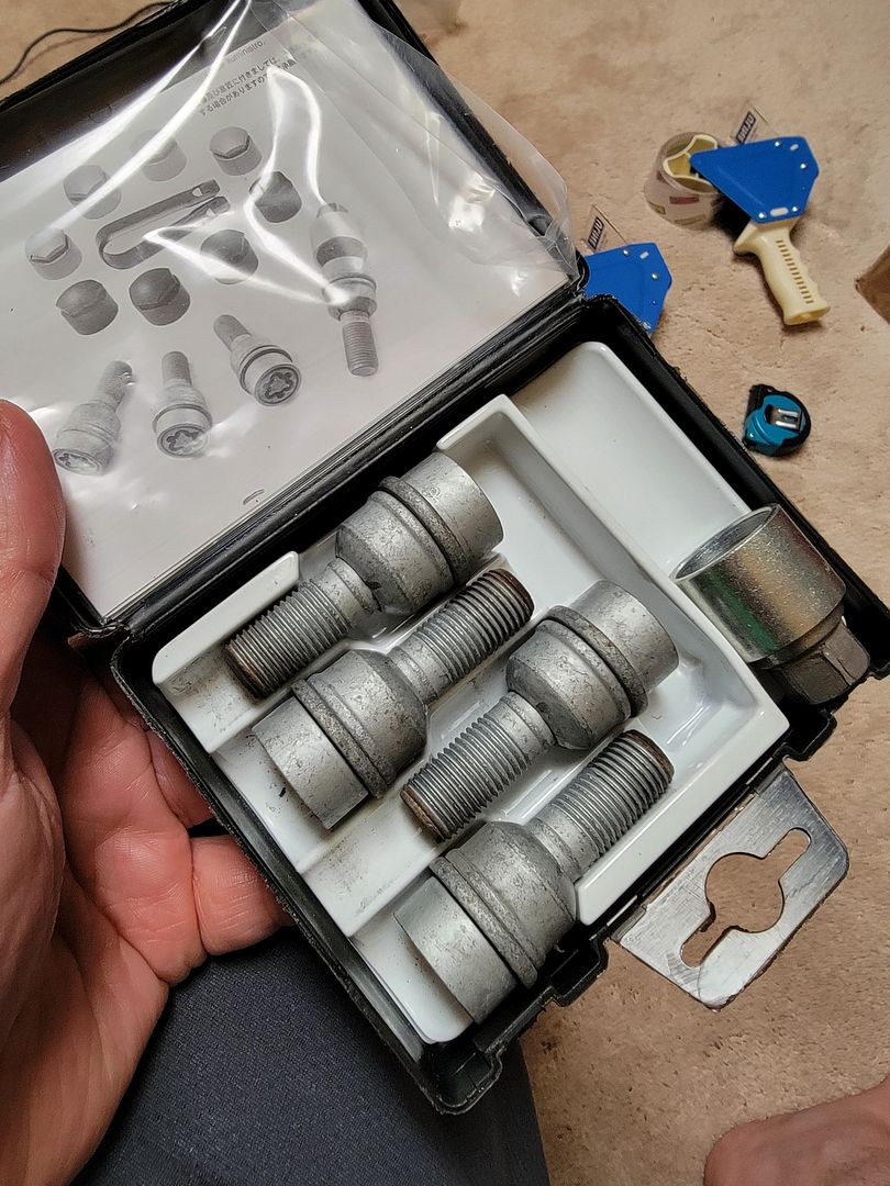 For Sale OEM Audi Wheel lock kit