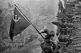 270px_Raising_a_flag_over_the_Reichstag_2
