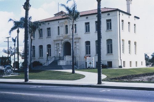 replastered old Orange city hall (photographed 1962)