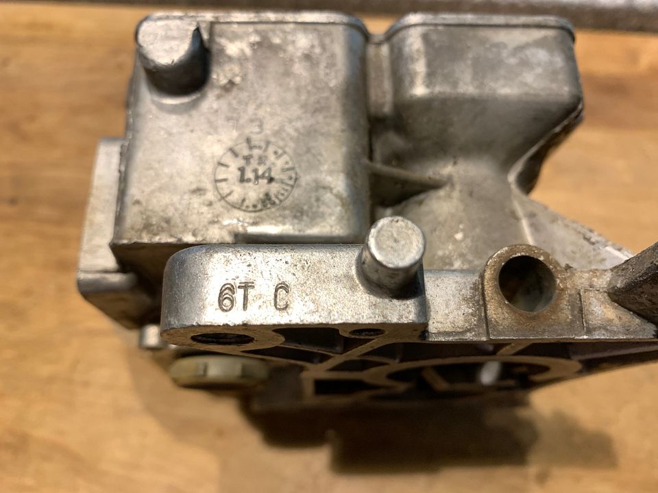 What Was The Original Carburetor On The 262 Inline 6 For 1962 - Ford 