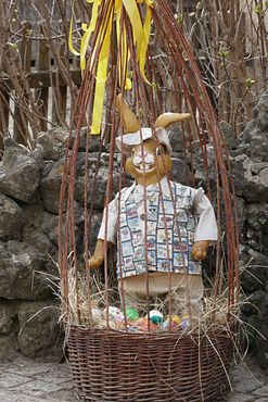 2021_0402Osterbrunnen0038