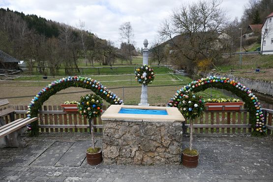 2021_0402Osterbrunnen0040