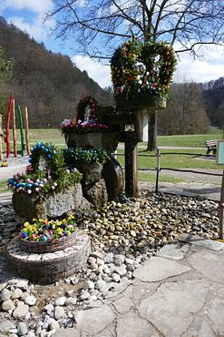 2021_0402Osterbrunnen0055