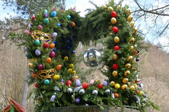 2021_0402Osterbrunnen0059