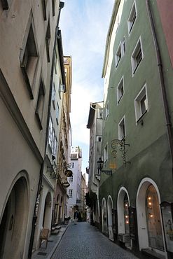 Regensburger Gassen 1