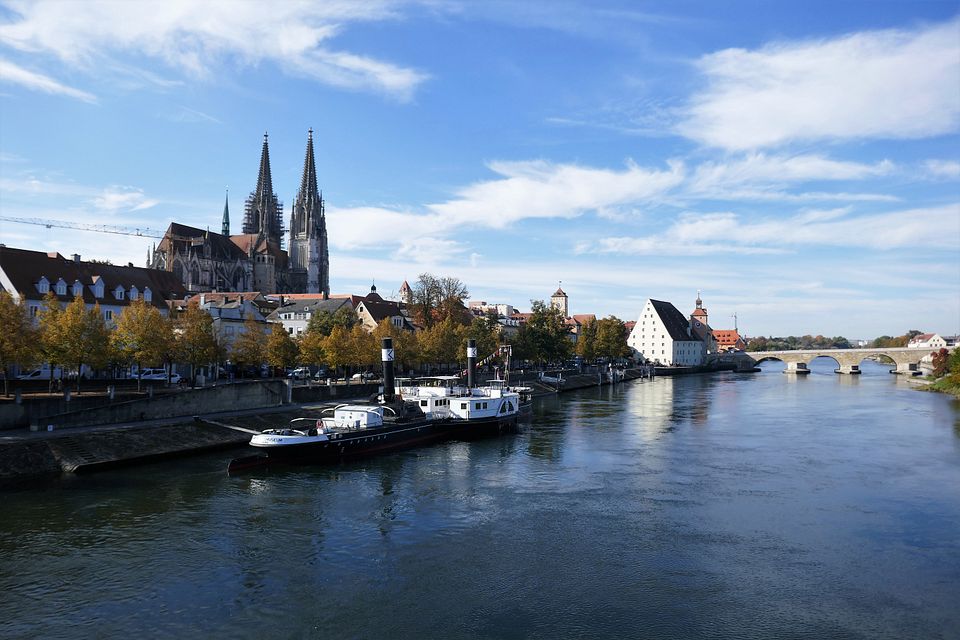Dom und Brücke
