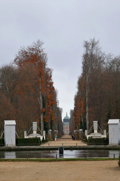Neues Palais - Allee