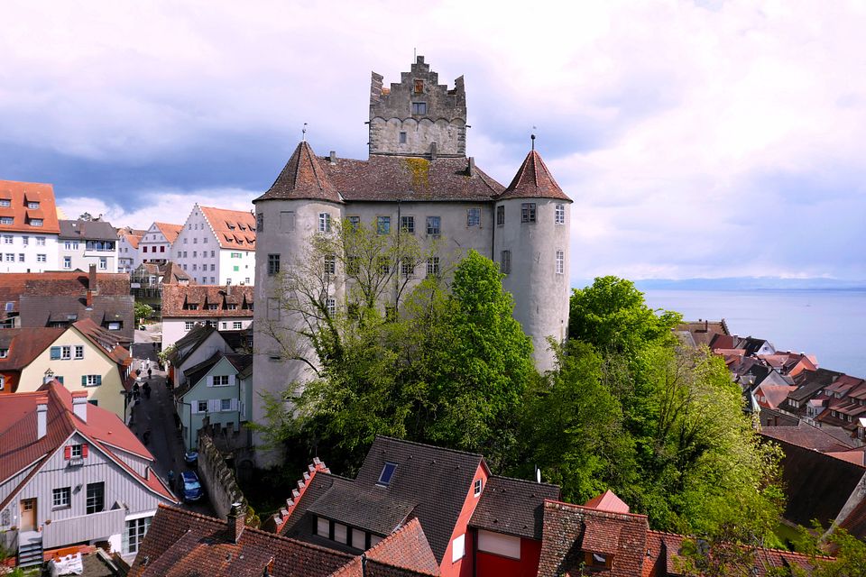 Meers-Burg-Stadt-See