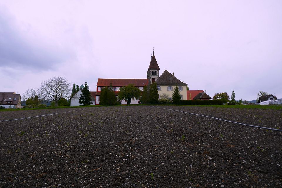 St. Peter und Paul vor Acker