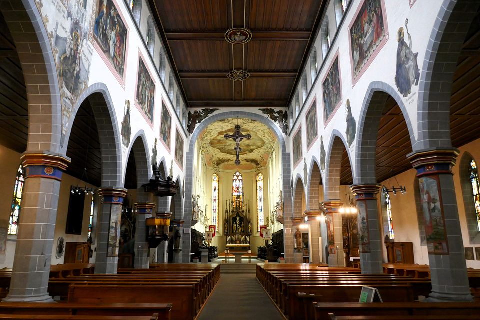 Dreifaltigkeit-Fresken-Innen