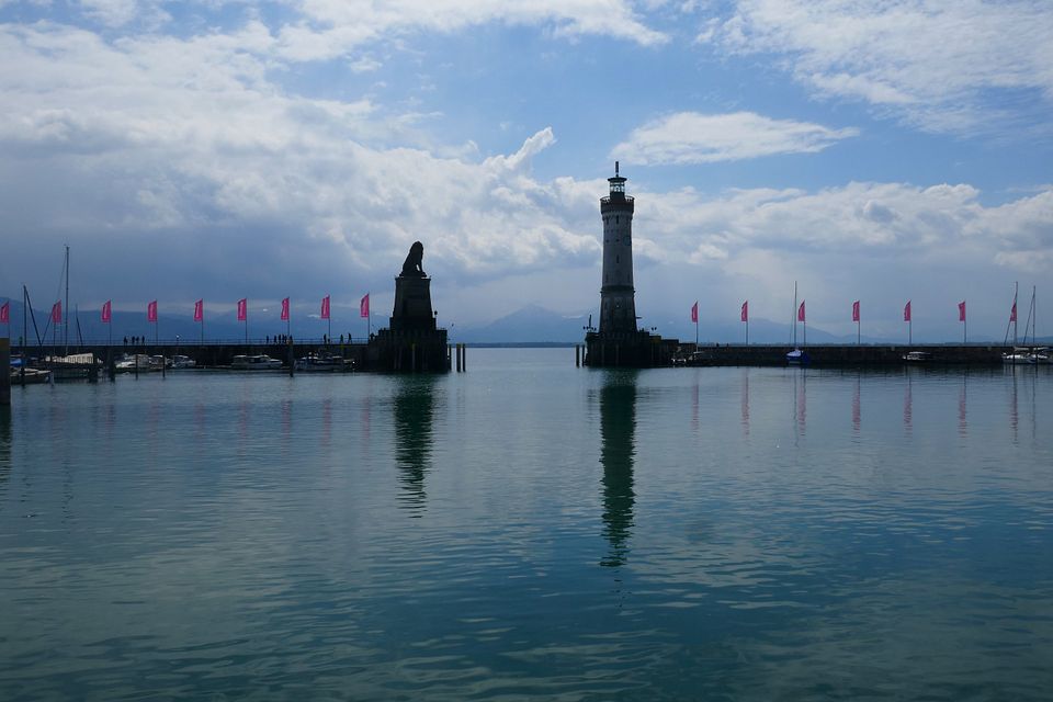 Hafen Löwe Säule Gegenlicht