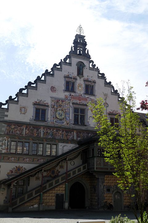 Rathaus von vorne