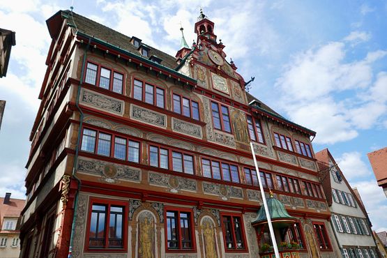 Rathaus schräg