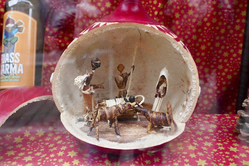 Kürbiskrippe aus Peru