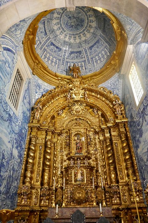 Altar und Decke Almancil
