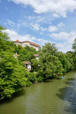 Burg von Neckar aus