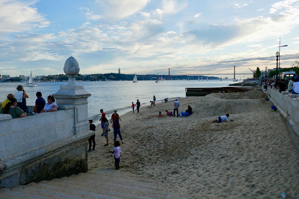Marktplatzufer am Abend
