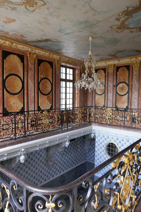 Stuckmarmorraum rechts